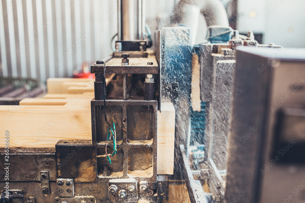 Production line for manual splicing of boards from treated and glued bar - sawmill - production of glued laminated timber Production line for manual splicing of boards from treated and glued bar - sawmill - production of glued laminated timber