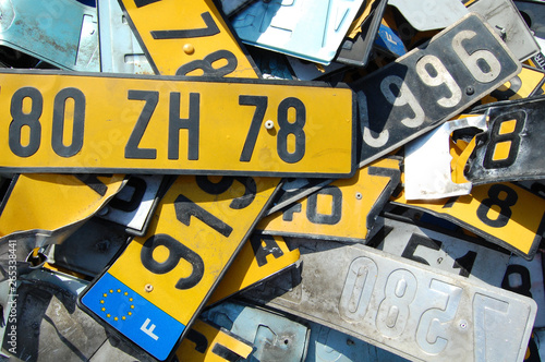 Papier peint Prime à la conversion - Plaques d'immatriculation