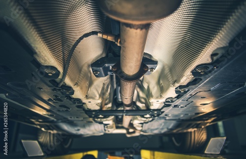 Fotografi Car Exhaust System Repair