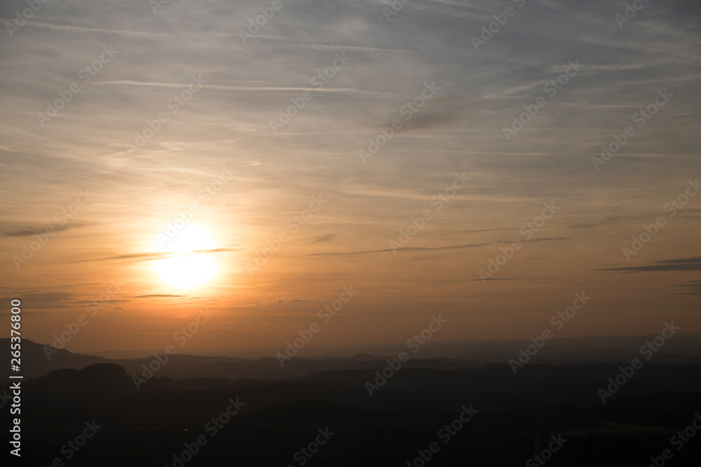 Fototapeta premium Sonnenuntergang im Schwäbischen Albvorland