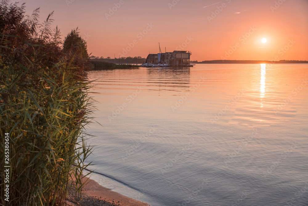 Sonnenuntergang am Geierswalder See