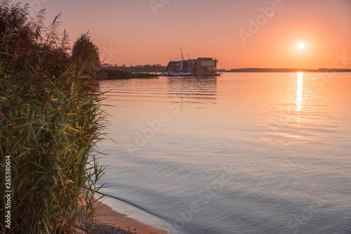 Obraz na płótnie Sonnenuntergang am Geierswalder See w salonie