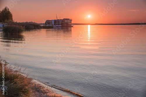 Obraz na płótnie Sonnenuntergang am Geierswalder See w salonie