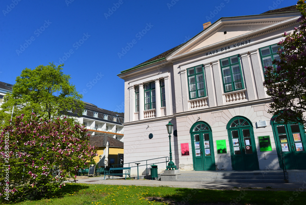 Obraz premium Haus der Kunst (Baden bei Wien)