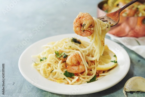 Homecooked Shrimp Scampi with Spaghetti pasta and lemon