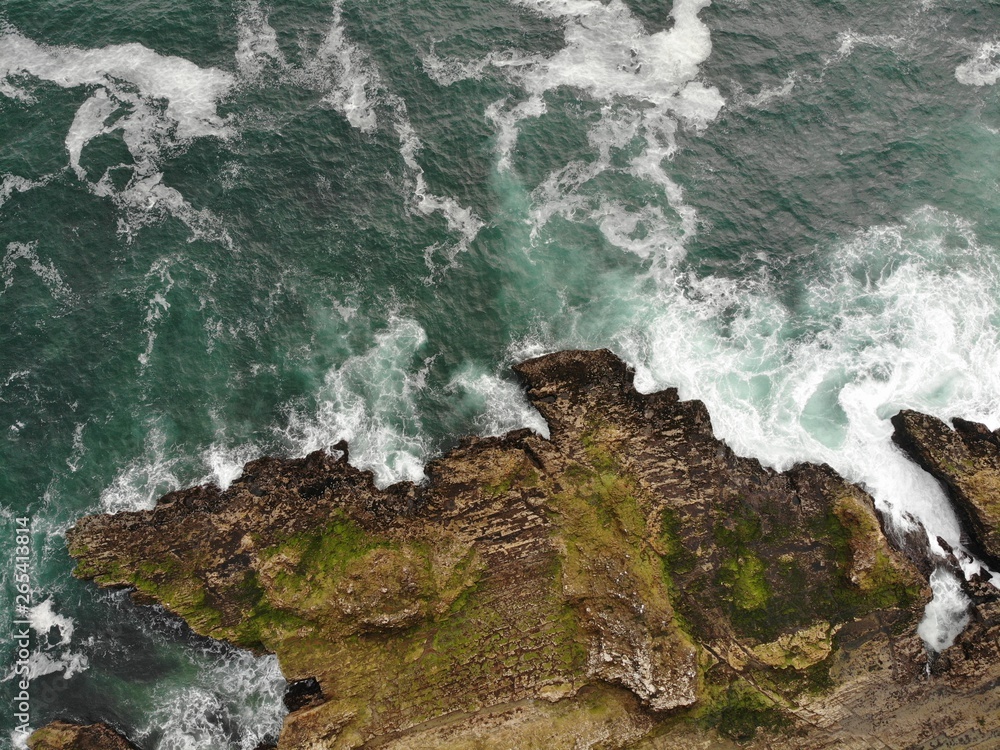 Obraz premium Sea and stone