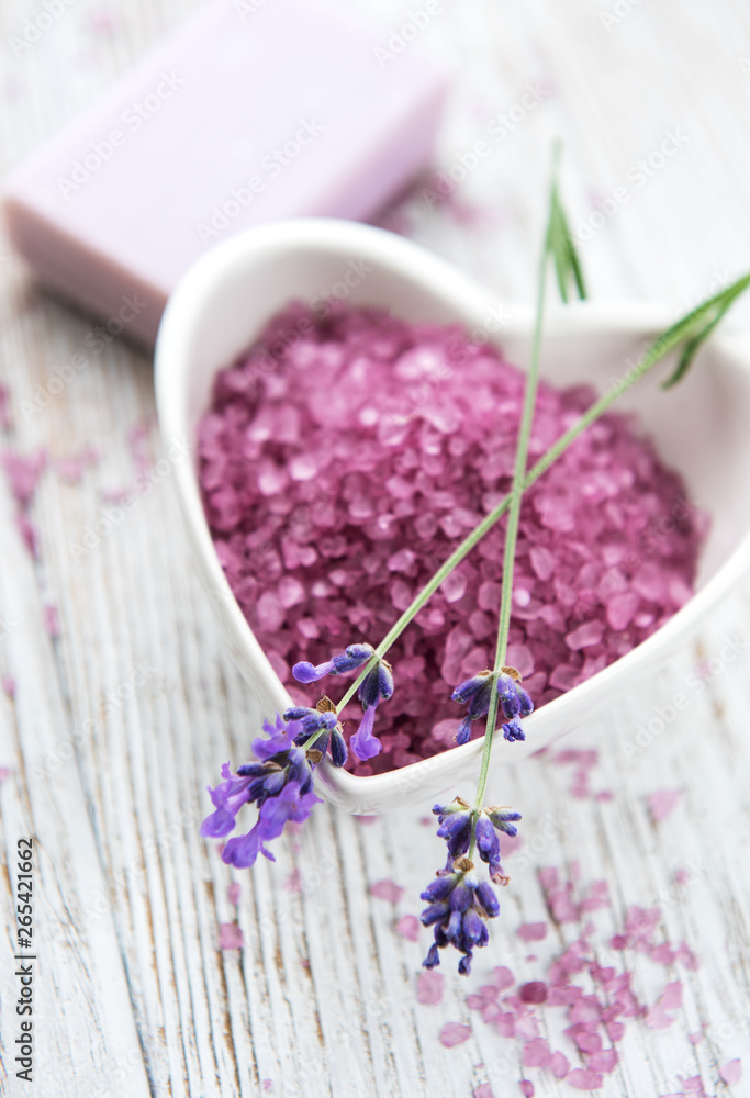 Heart-shaped bowl with sea salt Heart-shaped bowl with sea salt