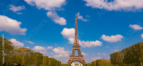 Eiffel tower and cloudy sky, Paris © FreeProd