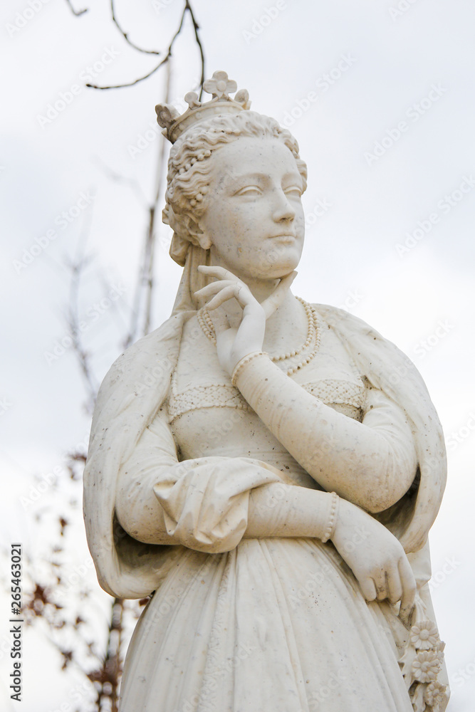 Statue of Marguerite de Navarre in the Jardin de Luxembourg, Paris, France