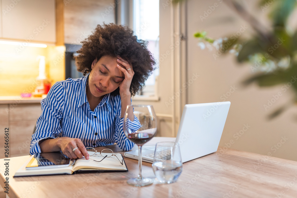 Strong headache during work at the home office. Strong headache during work at the home office.