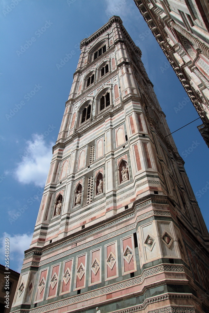 Campanile di Giotto del Duomo di Firenze in Italia, Giotto bell tower of Firenze city cathedral in Italy 
