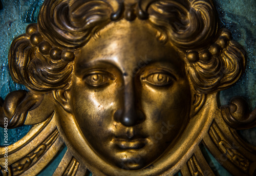 Venere Dorata - Golden Venus