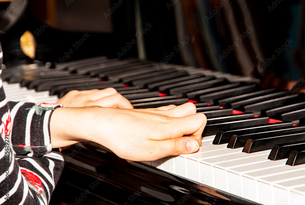 Obraz premium Klavier spielen