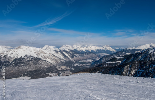 Winter panorama of mountains in Pitztal Hoch Zeiger ski resort in Austria Alps. Ski slopes. Beautiful winter day. © Сергій Вовк