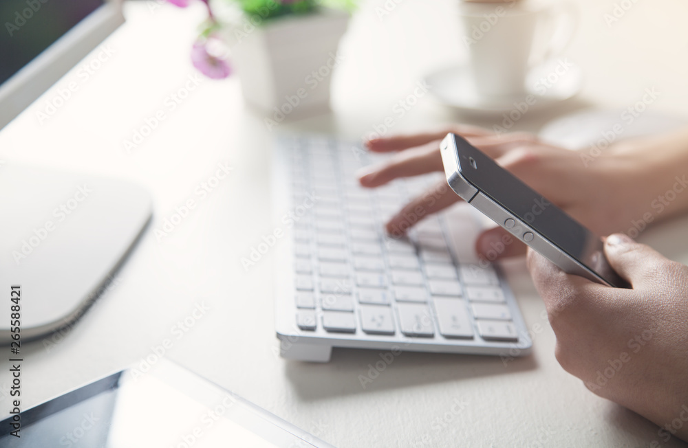 Fototapeta premium Business girl using smartphone. Technology