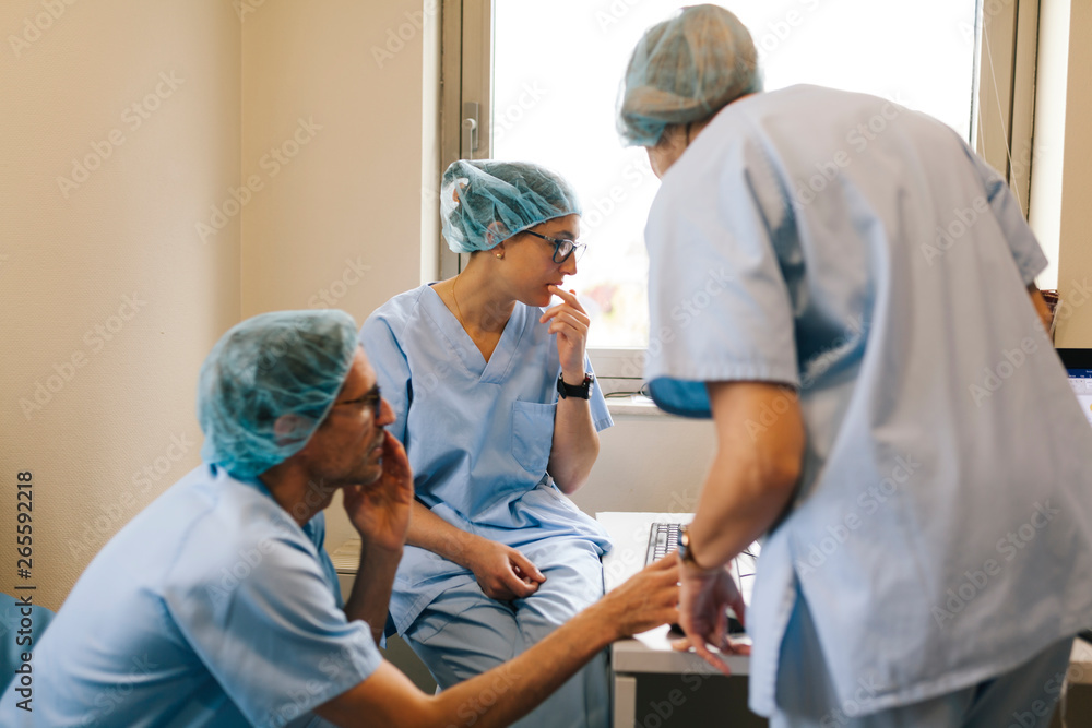 Fototapeta premium Surgery in the operating room