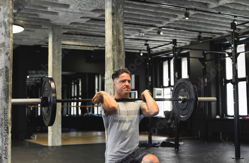 Obraz na płótnie Mann im Fitnessstudio