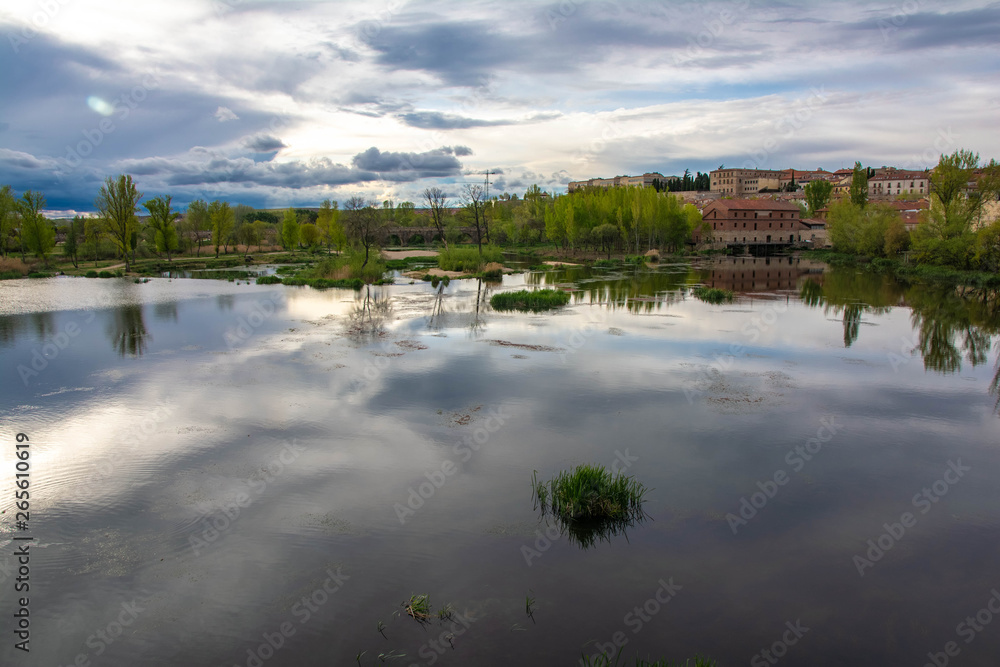 Río en la ciudad