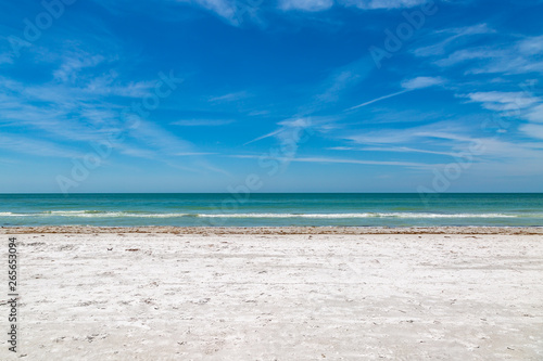 A sandy beach on the Florida Gulf Coast, on a sunny day © lemanieh