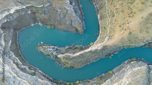 Foto aerial view of natural meander