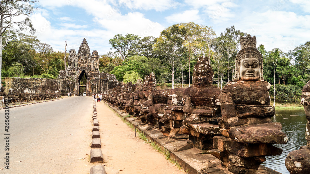 Porte sud d'Angkor