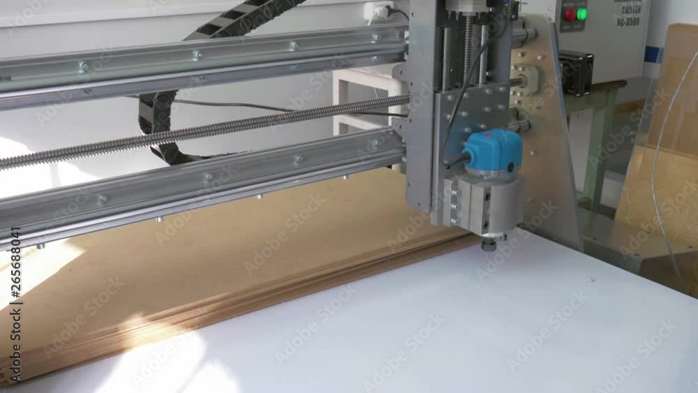 preparation for operation of a milling machine with CNC preparation for operation of a milling machine with CNC