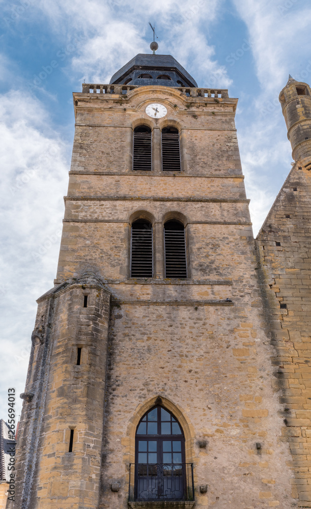 Tour Saint Nicolas à Paray le monial en France