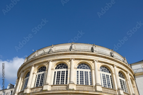 fenêtres de l'opéra de Rennes