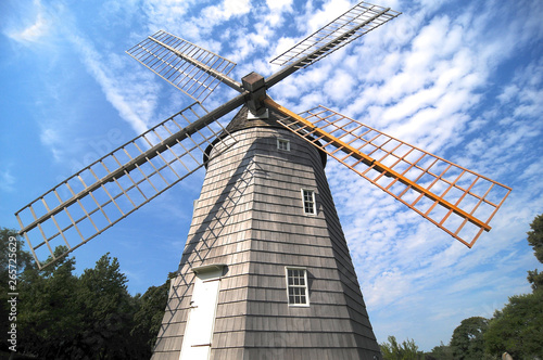 Slika na platnu Low angle view of Hook Windmill in East Hampton