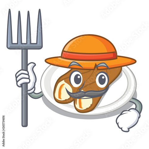 Farmer cannoli is served on mascot plate