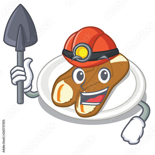 Miner cannoli isolated with in the character
