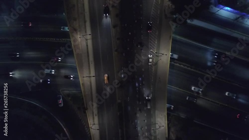 Cenital timelapse going upwards of an urban bridge in mexico city, including bikes and cars
Timelapse Cenital Ascendente de un puente en Ciudad de mexico con coches y bicicletas photo