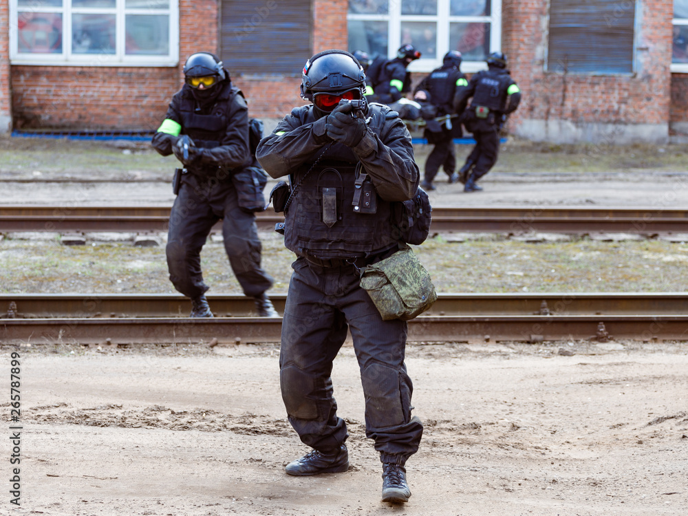 Fotografie The counterterrorism unit is storming the train