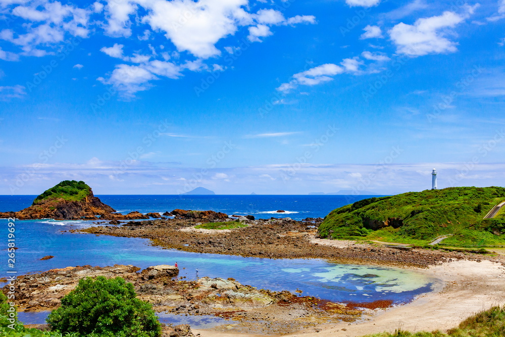 初夏の爪木崎灯台、静岡県下田市須崎にて