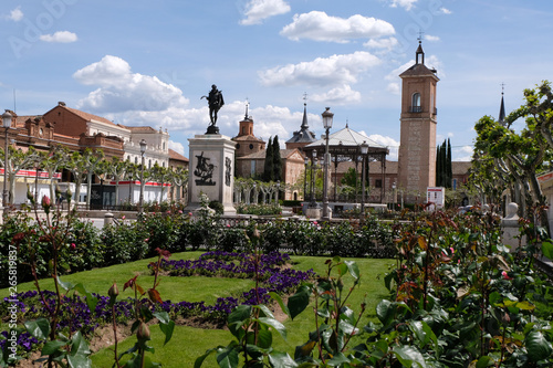 Place Cervantès à Alcala de Henares en Espagne  photo