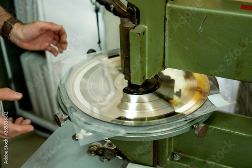 Konstfotografi Press for the formation of stampers, Vinyl factory