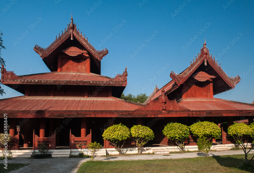 Pagodas and temples in Myanmar