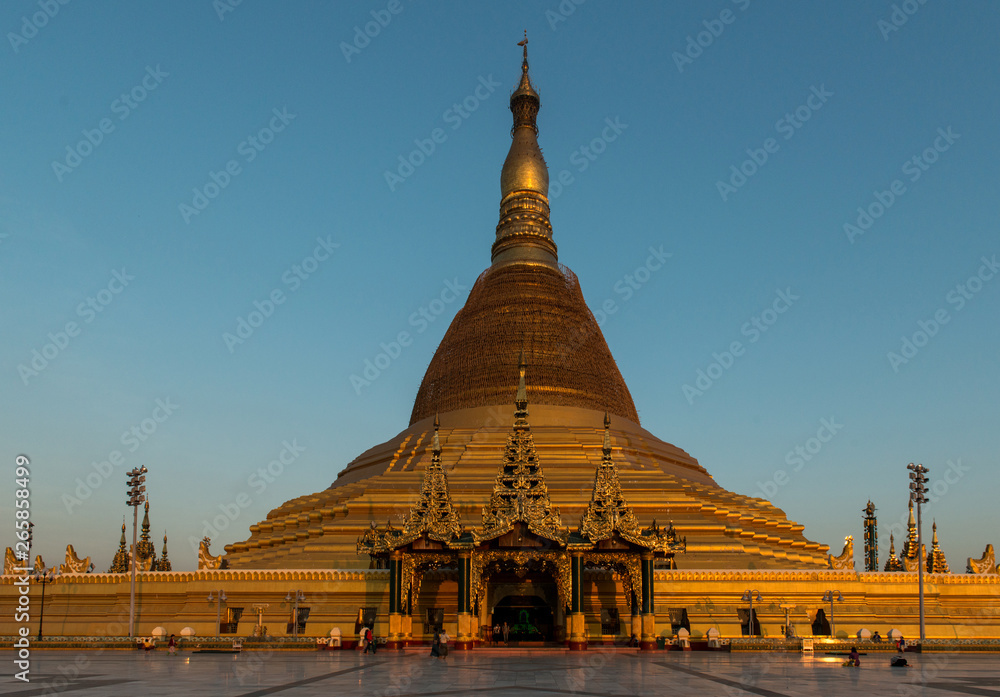 Pagodas and temples in Myanmar