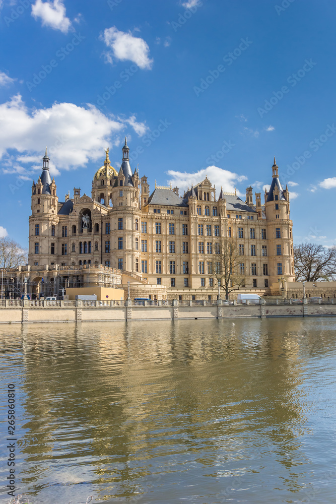 Castle at the Burgsee lake in Schwerin, Germany