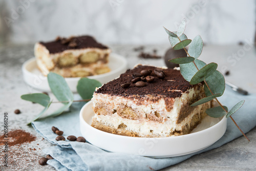 Billede på lærred Homemade tiramisu cake. Classic Italian dessert.