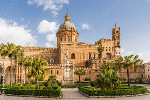 Kathedrale von Palermo  Sizilien © majonit