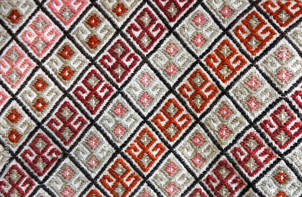 Anatolischer Webtechnik in Sumak-Technik - Anatolian woven rug in Soumak technique Anatolischer Webtechnik in Sumak-Technik - Anatolian woven rug in Soumak technique