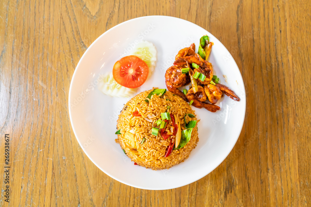 Tom Yum Fried Rice with Shrimps Tom Yum Fried Rice with Shrimps