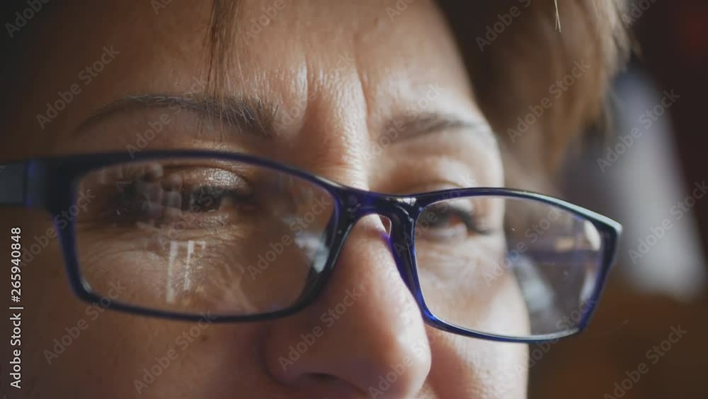 woman with stylish glasses for a good view. attractive business woman with glasses. close-up woman with stylish glasses for a good view. attractive business woman with glasses. close-up