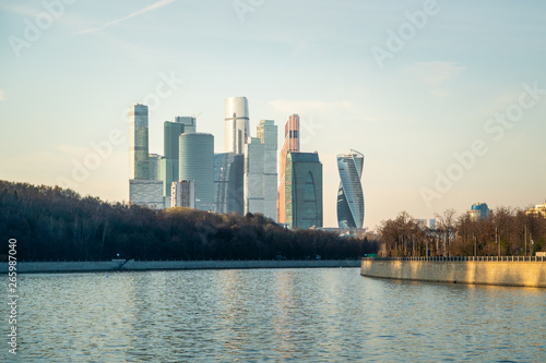 Moskau Skyline von der Moskwa