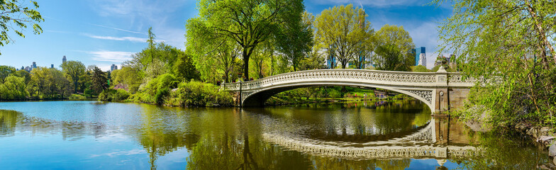 Canvas schilderij Central Park Bow Bridge in New York  © Kathy images