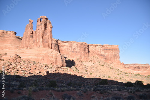 Arches National Park: 3-Sisters/Gossips