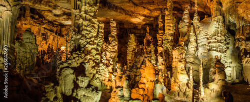 Slika na platnu Cathedral Caverns State Park in Grant, Alabama underground view