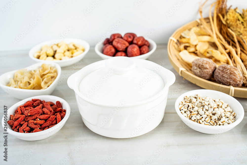 Chinese health soup ceramic stew and soup ingredients Chinese health soup ceramic stew and soup ingredients