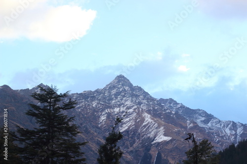 The Himalayan mountain in all it's glory © sandheep